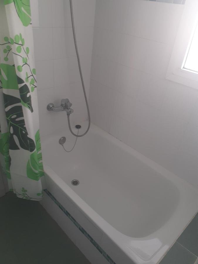 גאנדיה Hotel Clibomar Jamaica מראה חיצוני תמונה
