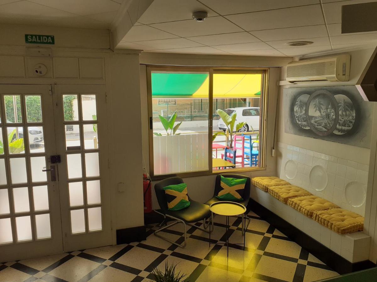 גאנדיה Hotel Clibomar Jamaica מראה חיצוני תמונה
