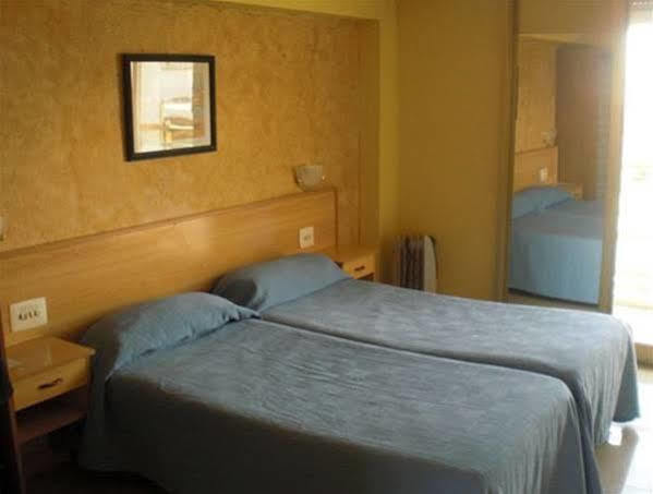 גאנדיה Hotel Clibomar Jamaica מראה חיצוני תמונה
