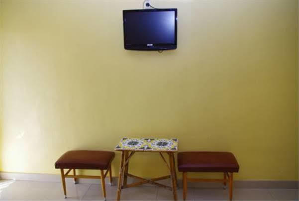 גאנדיה Hotel Clibomar Jamaica מראה חיצוני תמונה
