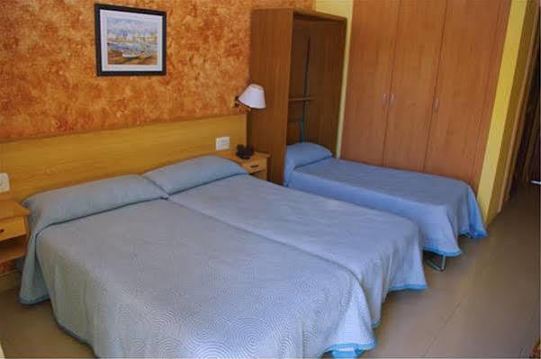 גאנדיה Hotel Clibomar Jamaica מראה חיצוני תמונה
